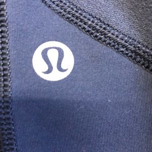 lululemon athletica Pants - Lululemon navy 7/8 legging, sz 4, 61675 lululemon athletica Pants - Lululemon navy 7/8 legging, sz 4, 61675